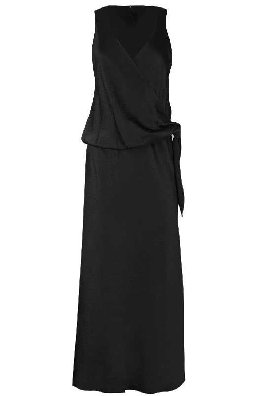 Hammered Silk Sketch Dress in Black sweetheart Neckline Romantic