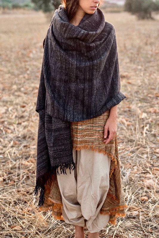 Traditional Yak Wool Shawl • Handwoven Hand-spun Wrap Around Fashionable Embroidered Shawl Traditional Yak Wool Shawl • Handwoven Hand-spun Wrap Around Fashionable Embroidered Shawl