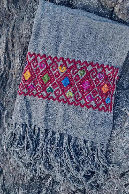 Grey Handloom Wool Shawl ⋙⋘ with Hand Embroidery ⋙⋘ Fashionable Silk Shawl Wrap