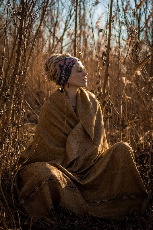 TATHAGATHA Brown Oversized Meditation Shawl Handwoven Pure Cashmere Wool Embroidered Blanket Handmade Winter Zen Wrap Himalayan AJJAYA Chic Knit Shawl Poncho