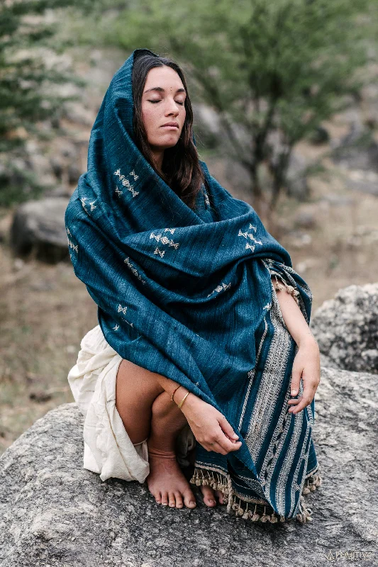 Gujarati Tribal Shawl ⋙ Handwoven Wool & Silk Shawl Comfortable Shawl Scarf Wrap