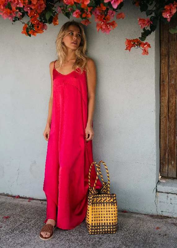 Arielle Maxi Dress in Vivid Pink