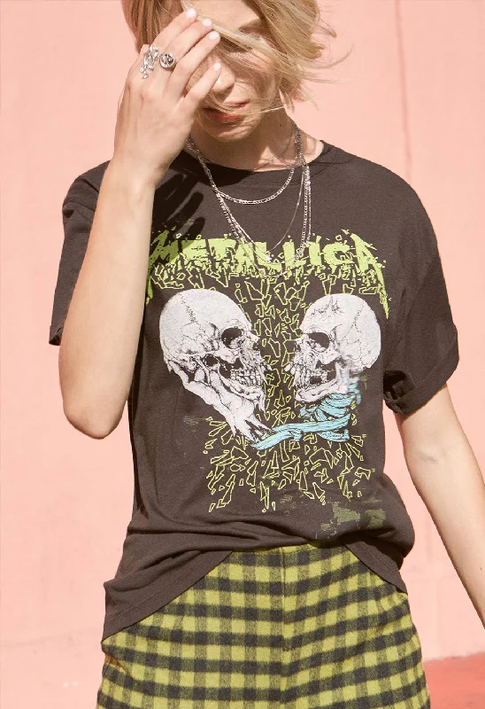 Metallica Skull Duel Boyfriend T-Shirt - Ash Black Zippered Front Buttoned Front Snap Front Metallica Skull Duel Boyfriend T-Shirt - Ash Black Zippered Front Buttoned Front Snap Front